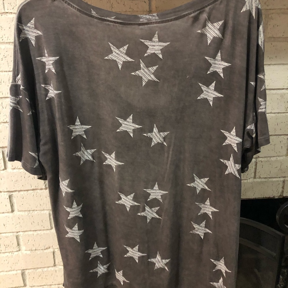 Ladies Large gray top - Picture 2 of 2